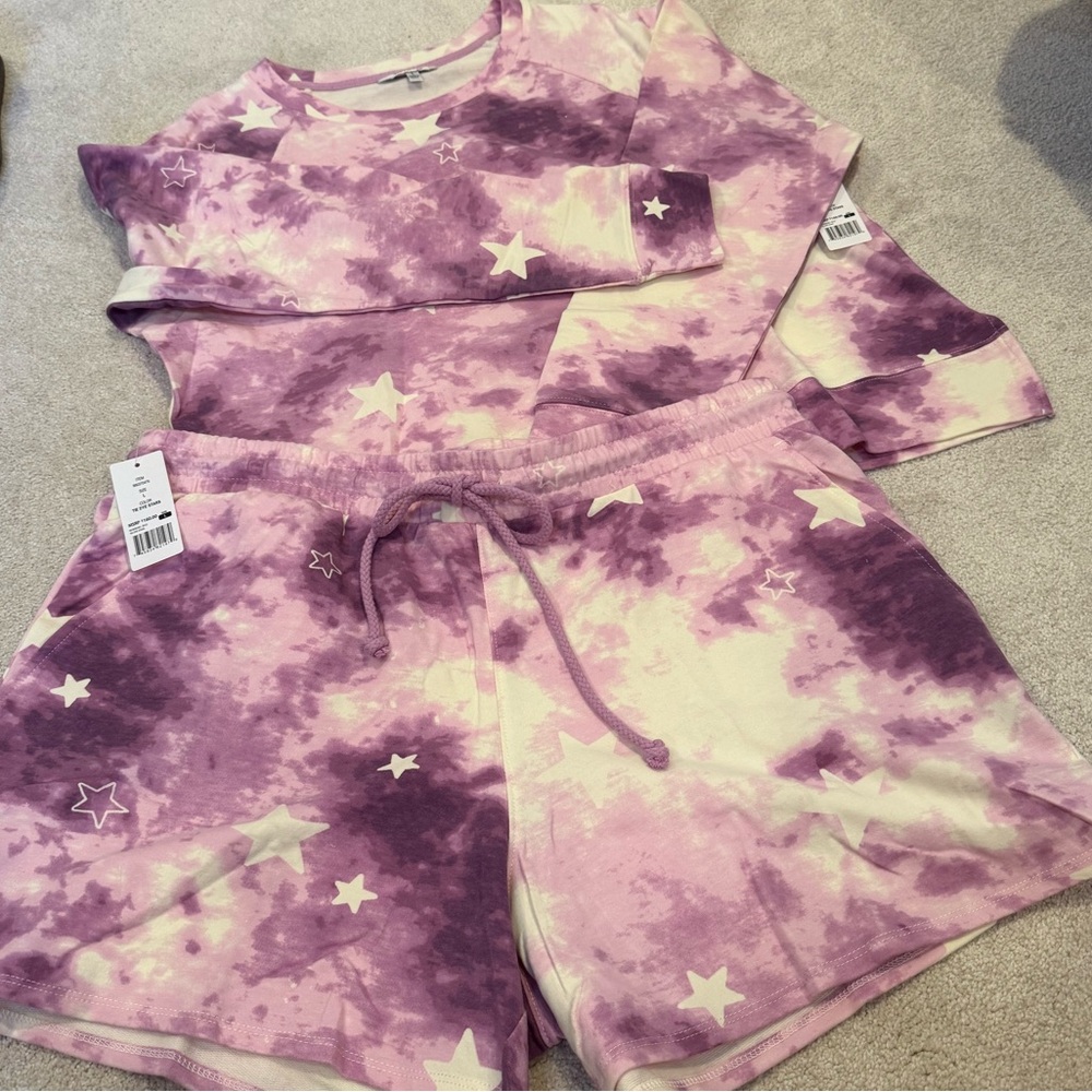 NWT Wild Fox Purple White Stars Matching Sweatshirt/Shorts Set Women’s Size L